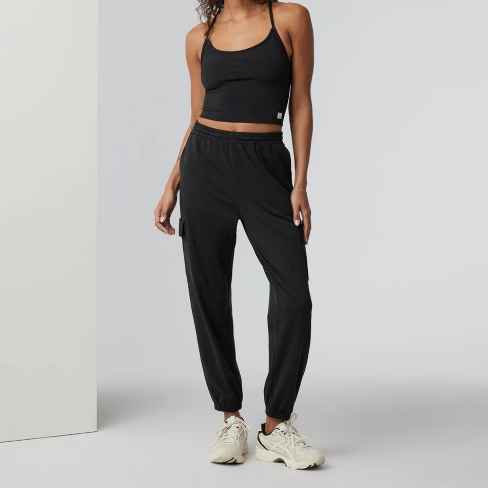 Vuori Boyfriend Cargo Sweatpant in Black NWT
